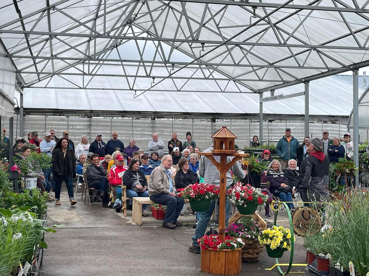Picture of planter attendees at the planter auction